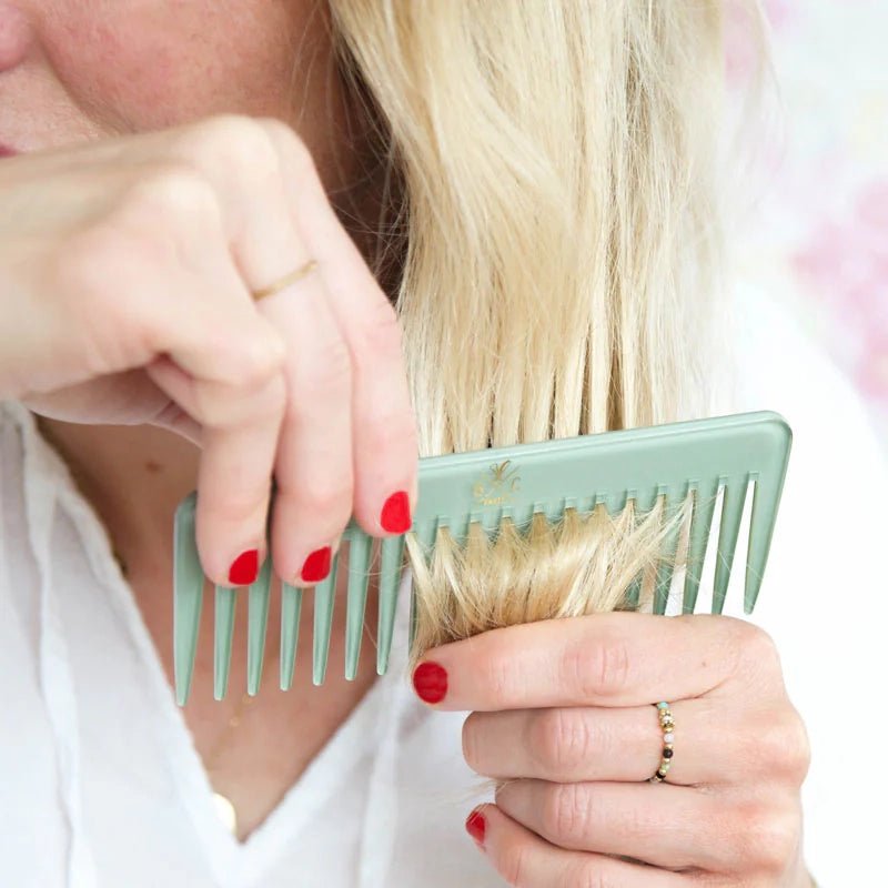BACHCA Anti - Static Handcrafted Hair Comb in Kuwait - Waha Lifestyle
