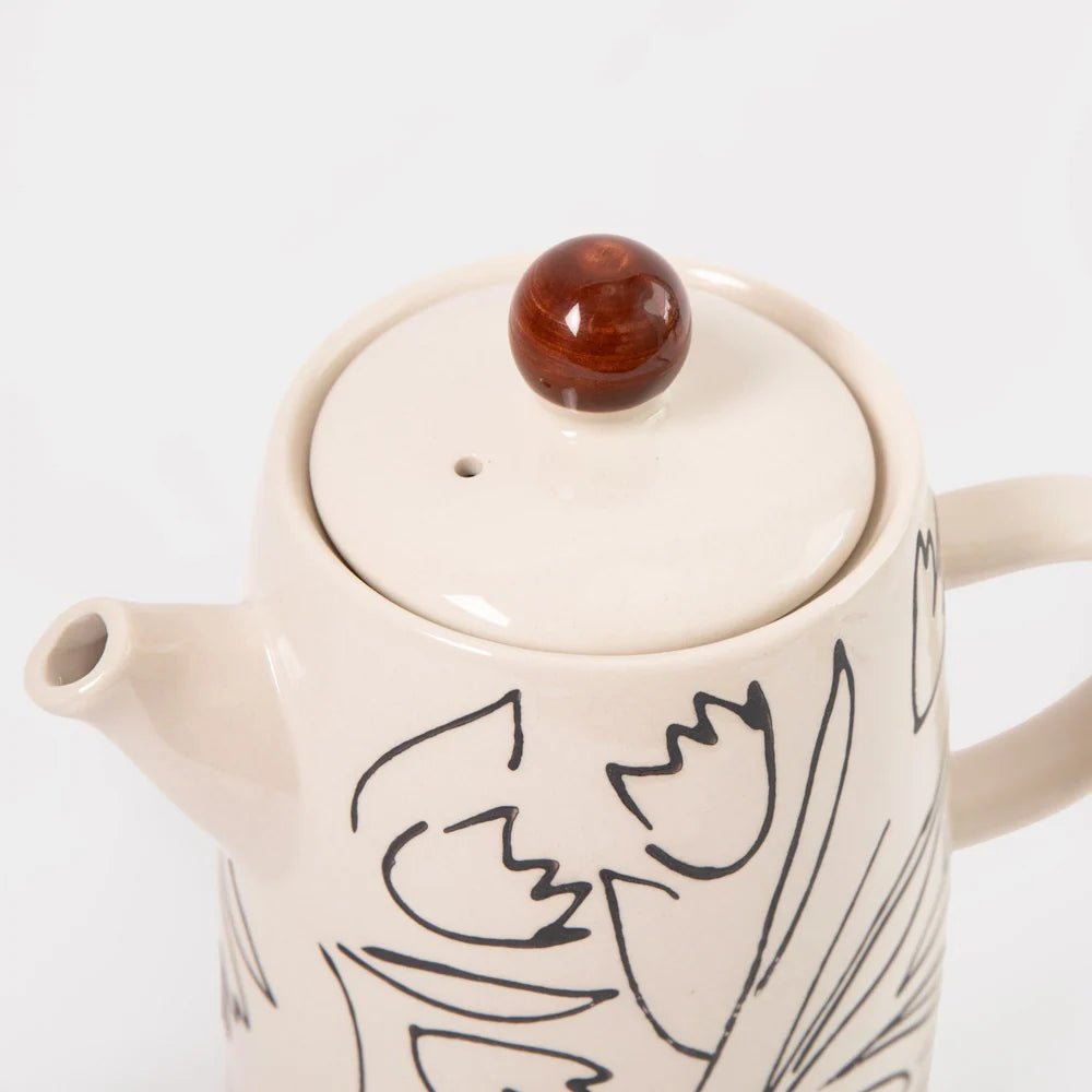 CAROLINE GARDNER Cream Stoneware Teapot with Black Tulip Design – 500ml in Kuwait - Waha Lifestyle