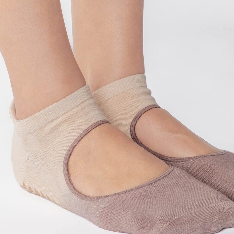 Nina Grip Socks for Pilates & Yoga - Cappuccino