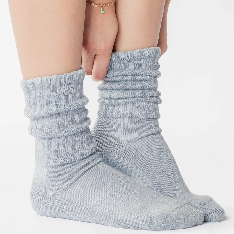 Slouch Crew Grip Socks for Pilates & Yoga - Sky