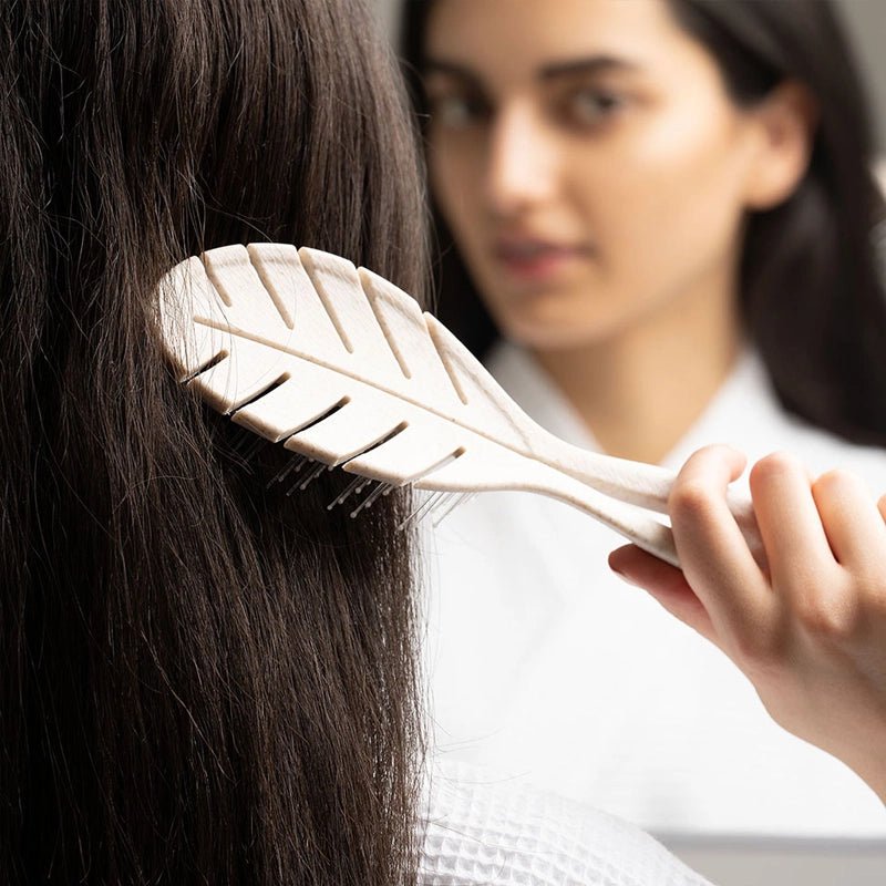SO ECO Detangling Leaf Brush for Wet Hair in Kuwait - Waha Lifestyle