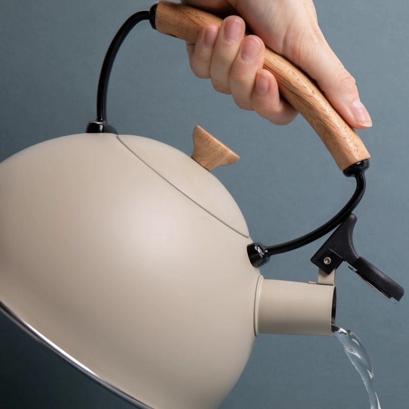 Stainless Steel Whistling Kettle with Spout cover & Lid Knob - 1.6L - Waha Lifestyle