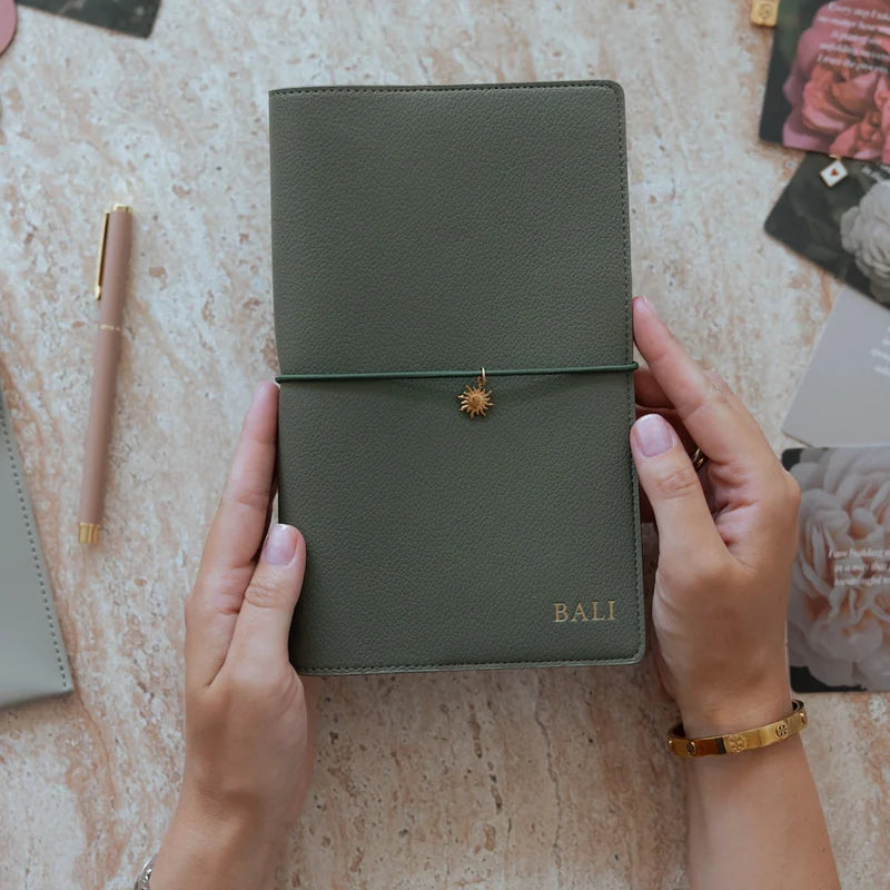 Refillable Textured Faux Leather Notebook Cover with Pockets & Elastic Closure