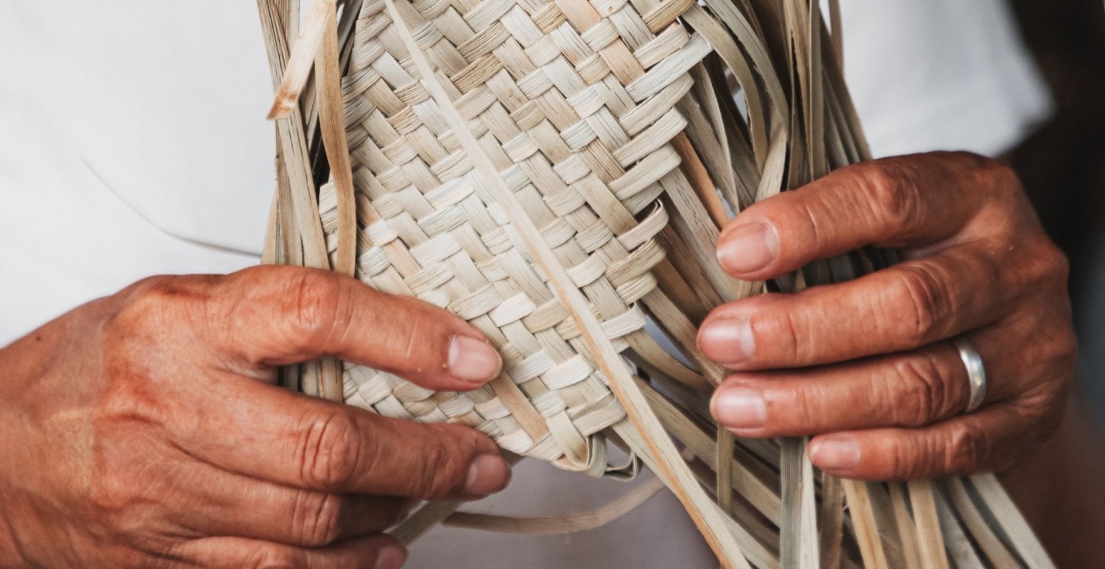 منتجات مصنوعة يدوياً