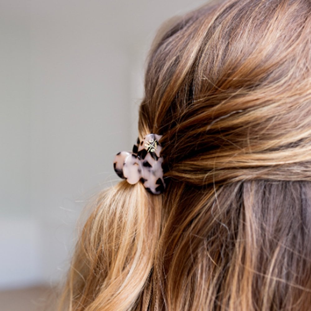 BACHCA Handcrafted Hair Claw Clip - Small in Kuwait - Waha Lifestyle