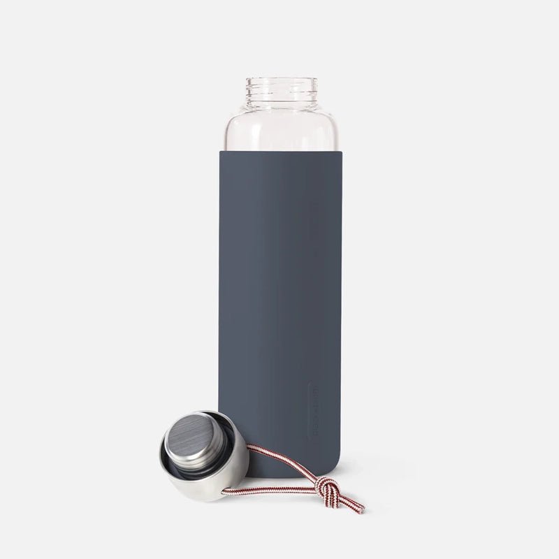 Leakproof Glass Water Bottle with Protective Silicone Sleeve - 600ml