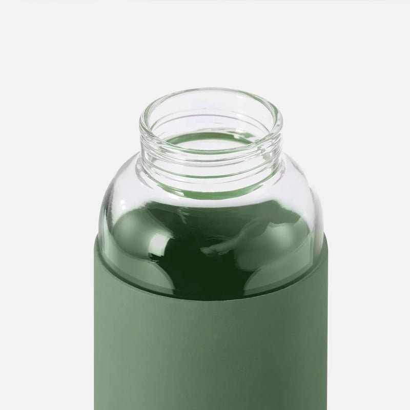 Leakproof Glass Water Bottle with Protective Silicone Sleeve - 600ml