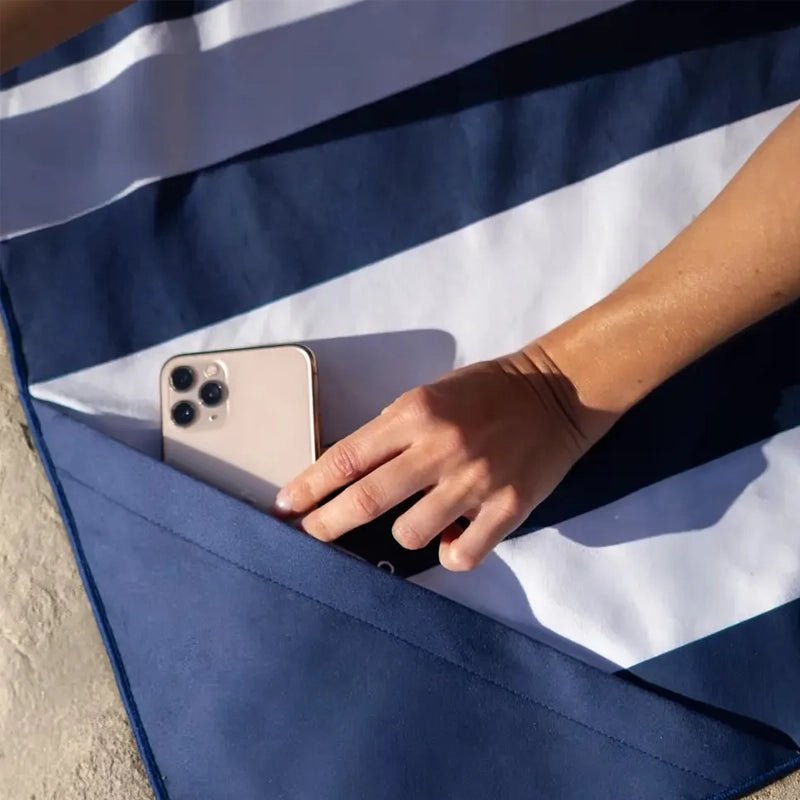 Cabo Microfiber Beach Towel with Magnets – Lightweight Quick Dry for Beach &amp; Travel