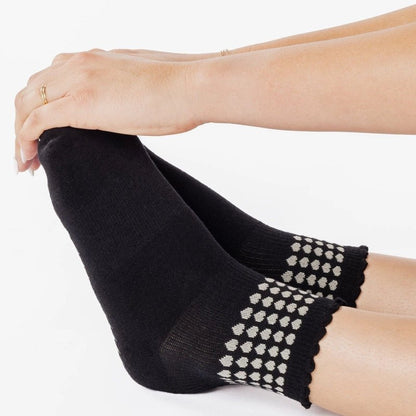 Sweetheart Ankle Grip Socks for Barre and Pilates - Black