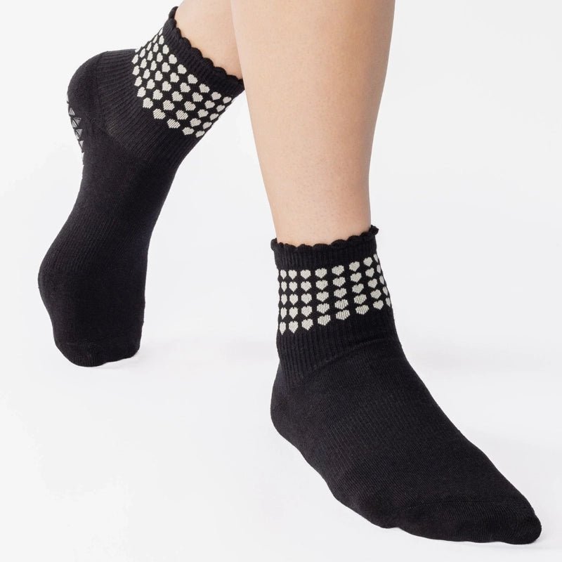 Sweetheart Ankle Grip Socks for Barre and Pilates - Black