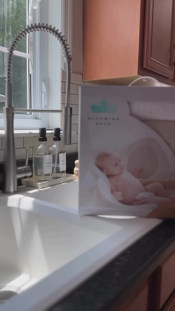 Lotus Baby Bathtub
