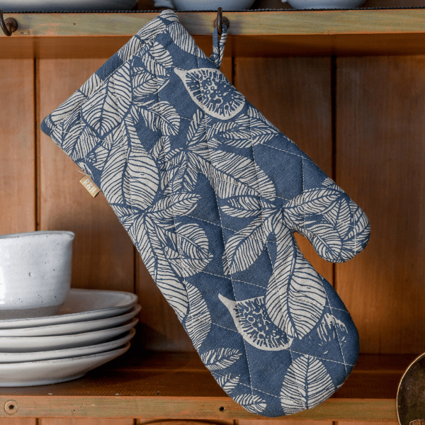 RAINE &amp; HUMBLE Fig Tree Cotton Single Oven Glove in Kuwait - Waha Lifestyle
