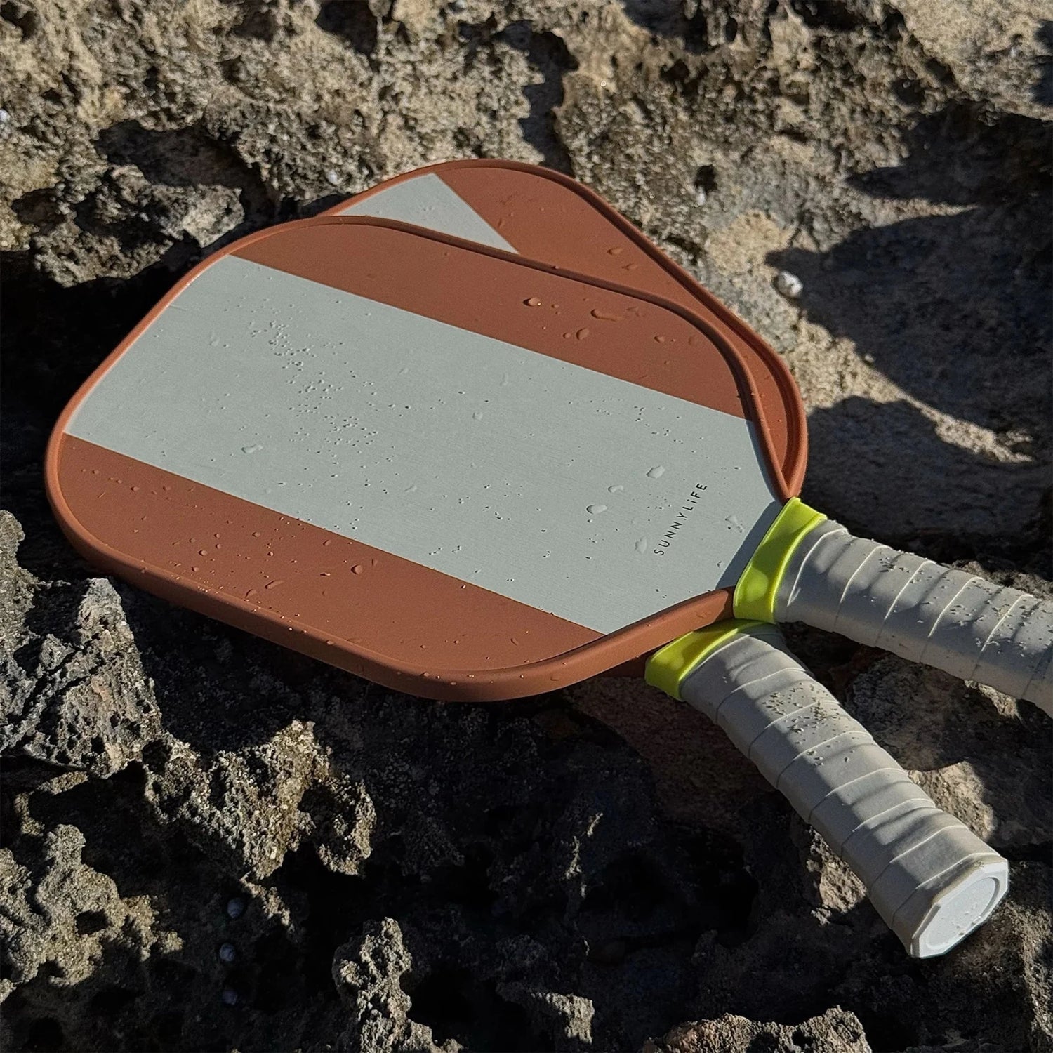 SUNNYLIFE Wooden Pickleball Set with Lightweight Paddles and Carry Case in Kuwait - Waha Lifestyle