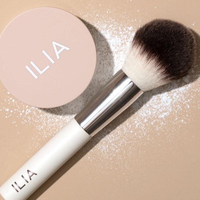 ILIA Finishing Powder Brush WahaLifeStyle